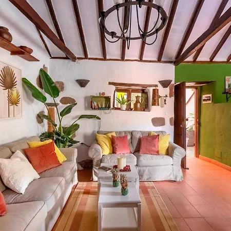 Casas De La Rueda - El Patio