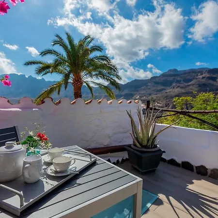 Casas De La Rueda - El Patio *